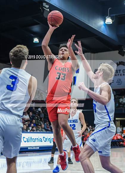 Thumbnail 2 in Pleasant Grove vs. James Logan (MaxPreps MLK Classic) photogallery.