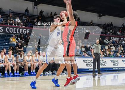 Thumbnail 1 in Pleasant Grove vs. James Logan (MaxPreps MLK Classic) photogallery.