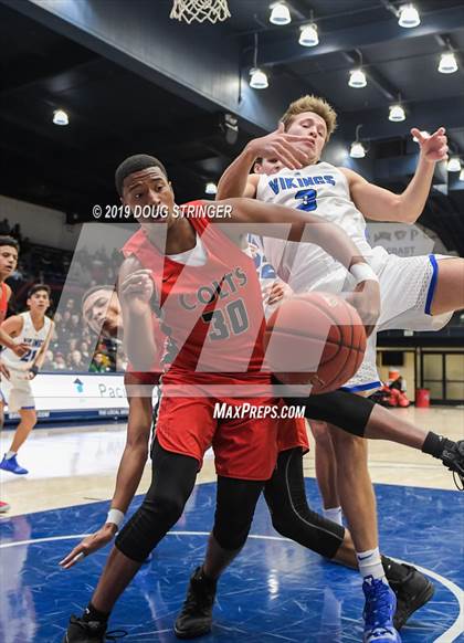 Thumbnail 2 in Pleasant Grove vs. James Logan (MaxPreps MLK Classic) photogallery.