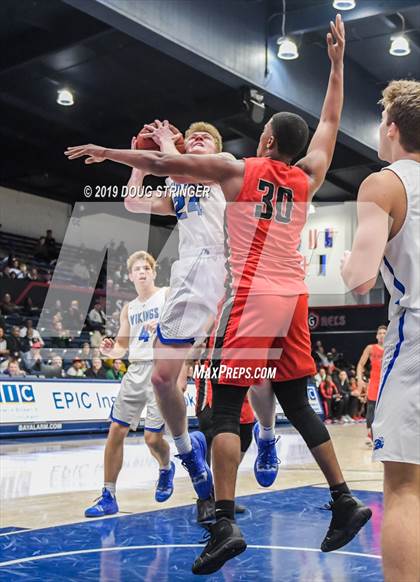 Thumbnail 2 in Pleasant Grove vs. James Logan (MaxPreps MLK Classic) photogallery.