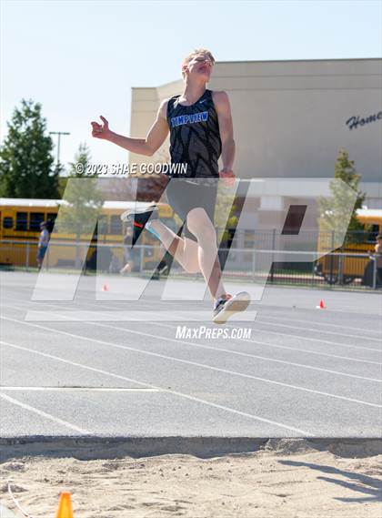 Thumbnail 3 in Tiger Trials Invitational photogallery.