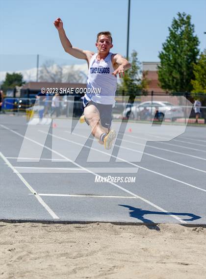 Thumbnail 2 in Tiger Trials Invitational photogallery.
