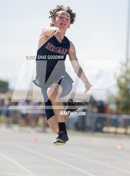 Thumbnail 2 in Tiger Trials Invitational photogallery.