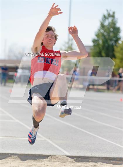 Thumbnail 3 in Tiger Trials Invitational photogallery.