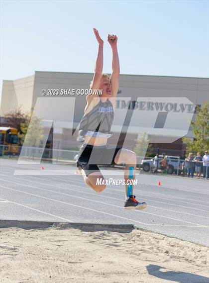 Thumbnail 2 in Tiger Trials Invitational photogallery.