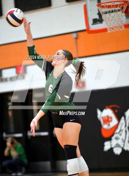 Thumbnail 3 in Winter Park vs DeLand (FHSAA 7A Region 1 Regional Final) photogallery.