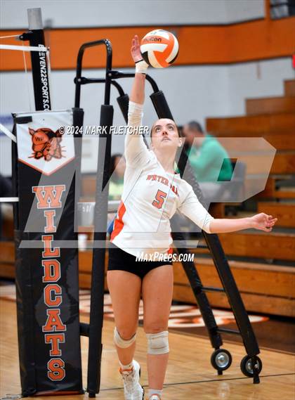 Thumbnail 3 in Winter Park vs DeLand (FHSAA 7A Region 1 Regional Final) photogallery.