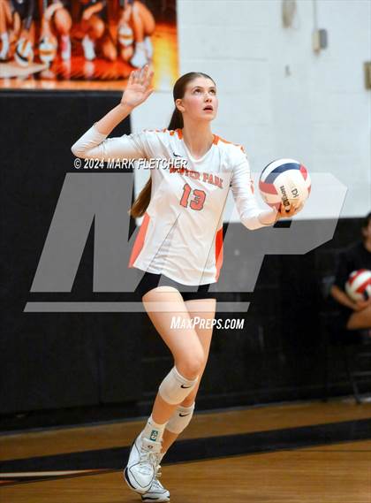 Thumbnail 1 in Winter Park vs DeLand (FHSAA 7A Region 1 Regional Final) photogallery.