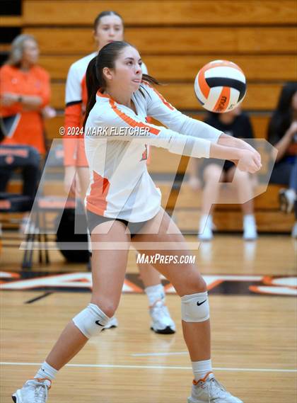 Thumbnail 3 in Winter Park vs DeLand (FHSAA 7A Region 1 Regional Final) photogallery.