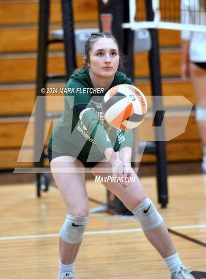 Thumbnail 2 in Winter Park vs DeLand (FHSAA 7A Region 1 Regional Final) photogallery.