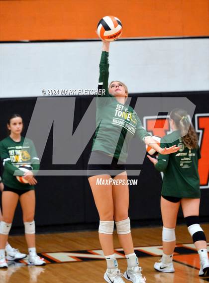 Thumbnail 2 in Winter Park vs DeLand (FHSAA 7A Region 1 Regional Final) photogallery.