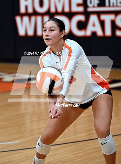 Thumbnail 3 in Winter Park vs DeLand (FHSAA 7A Region 1 Regional Final) photogallery.
