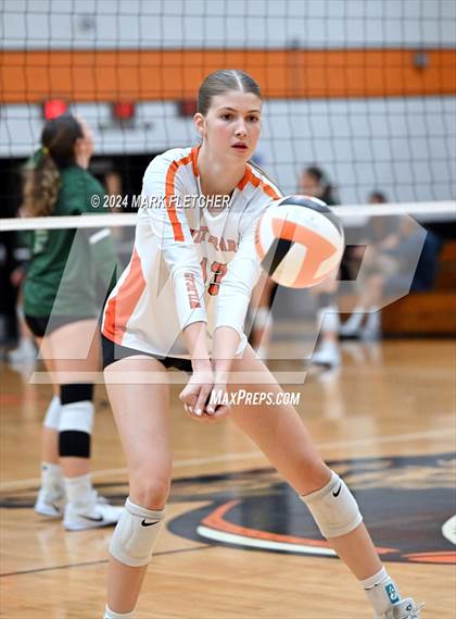 Thumbnail 3 in Winter Park vs DeLand (FHSAA 7A Region 1 Regional Final) photogallery.