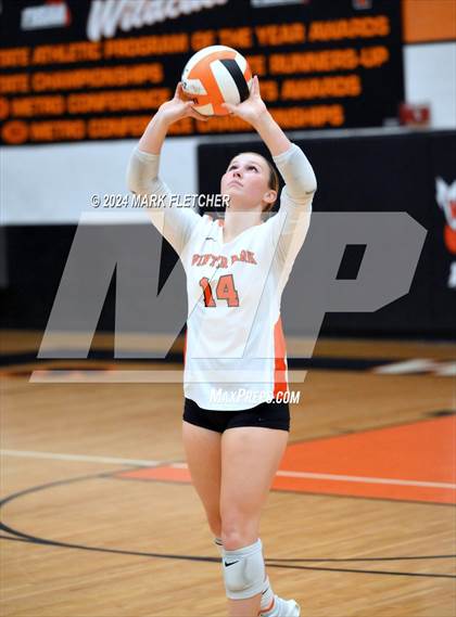 Thumbnail 3 in Winter Park vs DeLand (FHSAA 7A Region 1 Regional Final) photogallery.