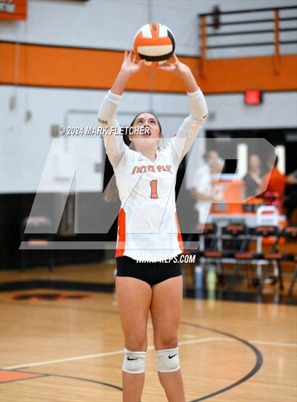 Thumbnail 3 in Winter Park vs DeLand (FHSAA 7A Region 1 Regional Final) photogallery.