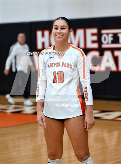 Thumbnail 2 in Winter Park vs DeLand (FHSAA 7A Region 1 Regional Final) photogallery.