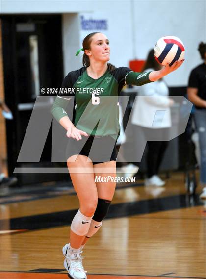 Thumbnail 1 in Winter Park vs DeLand (FHSAA 7A Region 1 Regional Final) photogallery.