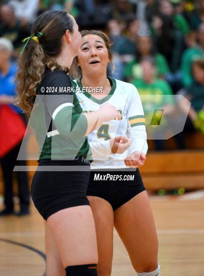 Thumbnail 2 in Winter Park vs DeLand (FHSAA 7A Region 1 Regional Final) photogallery.