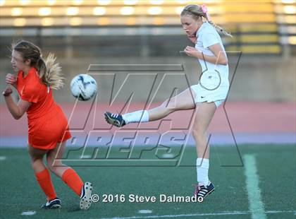 Thumbnail 3 in Mt. Carmel vs Byrd (LHSAA D1 Final) photogallery.