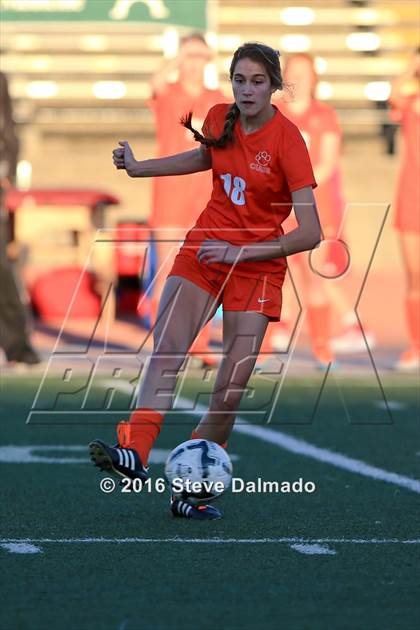 Thumbnail 1 in Mt. Carmel vs Byrd (LHSAA D1 Final) photogallery.