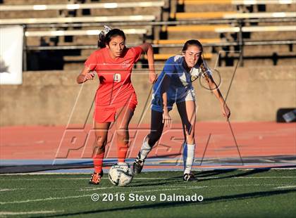 Thumbnail 2 in Mt. Carmel vs Byrd (LHSAA D1 Final) photogallery.