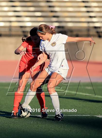 Thumbnail 3 in Mt. Carmel vs Byrd (LHSAA D1 Final) photogallery.