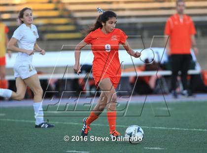 Thumbnail 1 in Mt. Carmel vs Byrd (LHSAA D1 Final) photogallery.