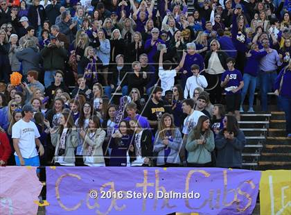Thumbnail 1 in Mt. Carmel vs Byrd (LHSAA D1 Final) photogallery.