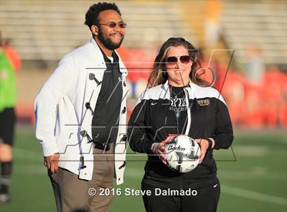 Thumbnail 2 in Mt. Carmel vs Byrd (LHSAA D1 Final) photogallery.