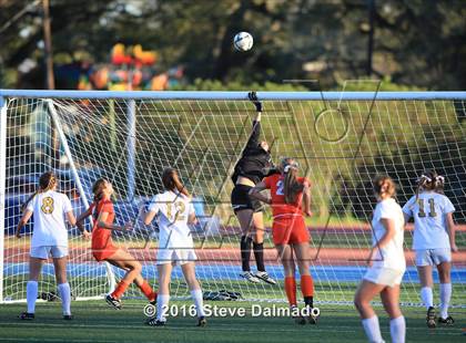 Thumbnail 2 in Mt. Carmel vs Byrd (LHSAA D1 Final) photogallery.