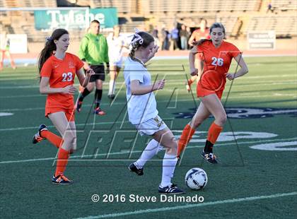 Thumbnail 3 in Mt. Carmel vs Byrd (LHSAA D1 Final) photogallery.