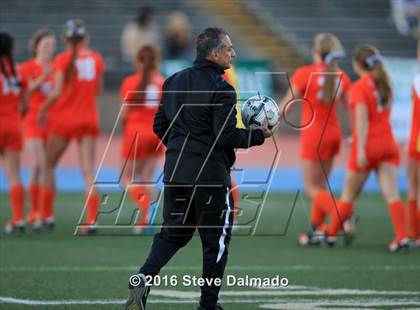 Thumbnail 3 in Mt. Carmel vs Byrd (LHSAA D1 Final) photogallery.
