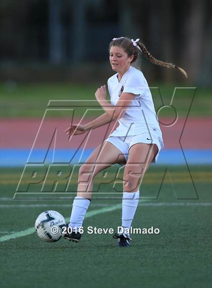 Thumbnail 2 in Mt. Carmel vs Byrd (LHSAA D1 Final) photogallery.
