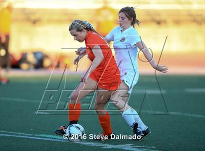 Thumbnail 1 in Mt. Carmel vs Byrd (LHSAA D1 Final) photogallery.
