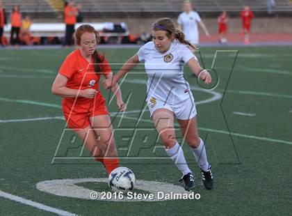 Thumbnail 3 in Mt. Carmel vs Byrd (LHSAA D1 Final) photogallery.