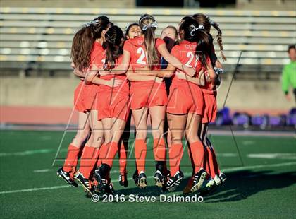 Thumbnail 1 in Mt. Carmel vs Byrd (LHSAA D1 Final) photogallery.