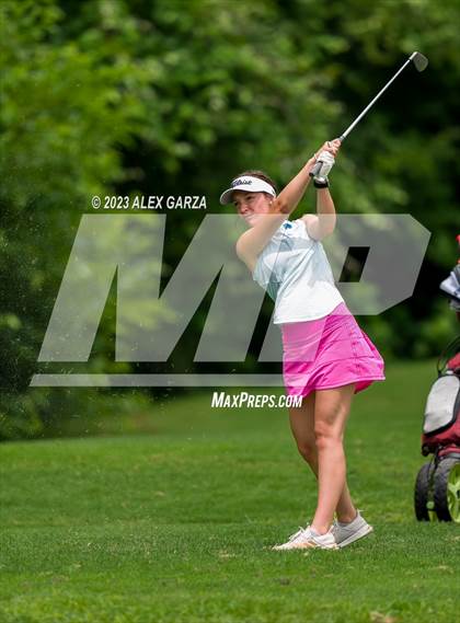Thumbnail 1 in UIL 1A Golf Finals Round 1 photogallery.