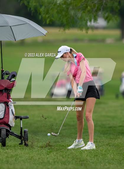 Thumbnail 3 in UIL 1A Golf Finals Round 1 photogallery.