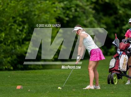 Thumbnail 1 in UIL 1A Golf Finals Round 1 photogallery.