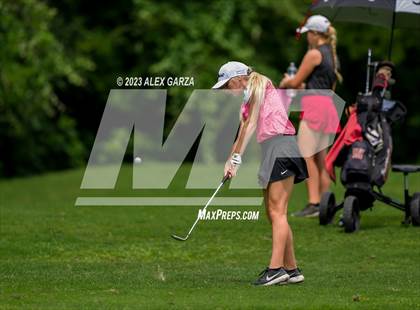 Thumbnail 1 in UIL 1A Golf Finals Round 1 photogallery.