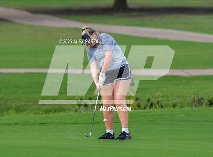 Thumbnail 1 in UIL 1A Golf Finals Round 1 photogallery.