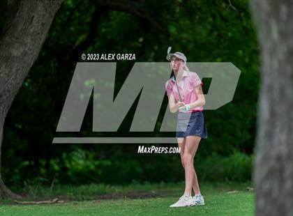 Thumbnail 2 in UIL 1A Golf Finals Round 1 photogallery.