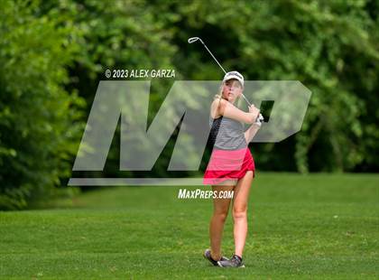 Thumbnail 1 in UIL 1A Golf Finals Round 1 photogallery.