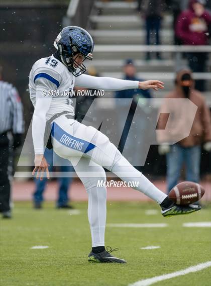Thumbnail 2 in Lincoln-Way East vs. Loyola Academy (IHSA 8A Semifinal) photogallery.