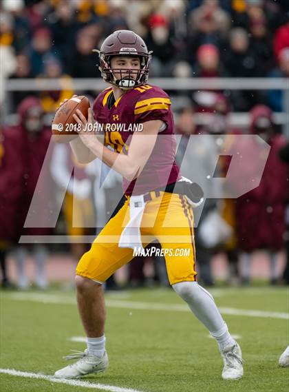 Thumbnail 2 in Lincoln-Way East vs. Loyola Academy (IHSA 8A Semifinal) photogallery.