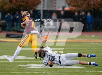 Thumbnail 2 in Lincoln-Way East vs. Loyola Academy (IHSA 8A Semifinal) photogallery.