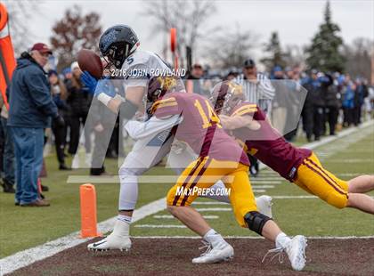 Thumbnail 2 in Lincoln-Way East vs. Loyola Academy (IHSA 8A Semifinal) photogallery.