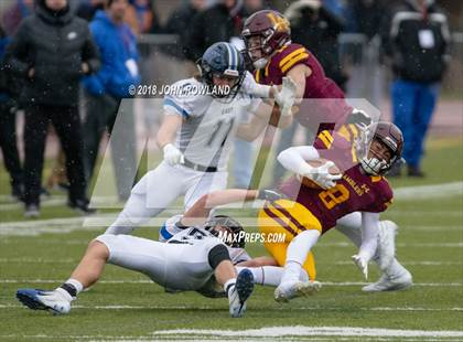 Thumbnail 2 in Lincoln-Way East vs. Loyola Academy (IHSA 8A Semifinal) photogallery.