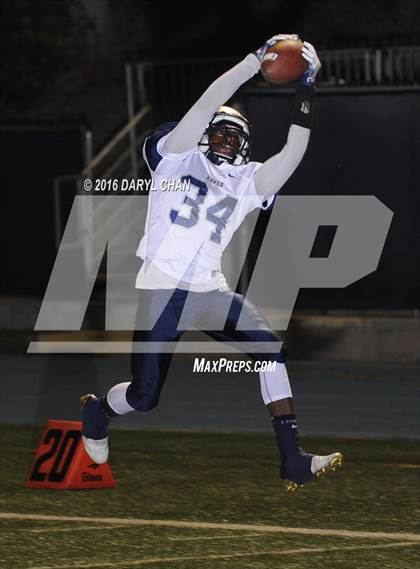Thumbnail 2 in La Salle vs. Silverado (CIF -SS D9 QTR Final) photogallery.