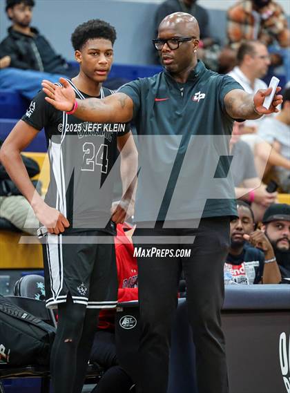 Thumbnail 2 in Columbus vs Dynamic Prep (Made Hoops - Miami Tip-Off) photogallery.